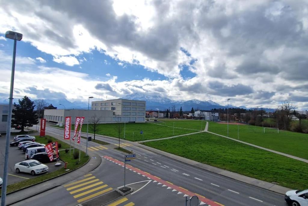 Visionary Hospitality Rothenburg, Lucerne - Premium Apartments With Free Parking, Washer, Kitchen, Terrace, 15' City Exteriér fotografie